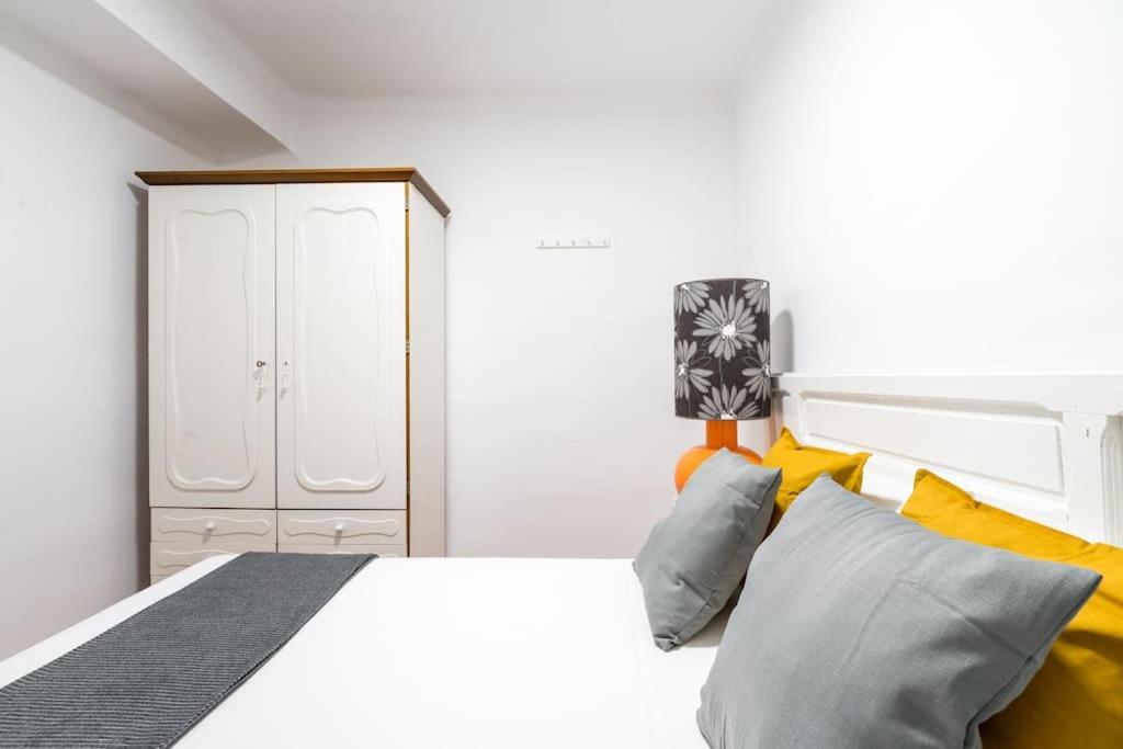 Santa Justa Urban Apartment Sevilla Dış mekan fotoğraf